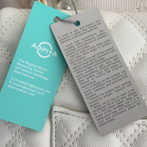 Chrisbella NWT White Quilted Leather Gold Women's Crossbody Bag Double Flap - Picture 8 of 9